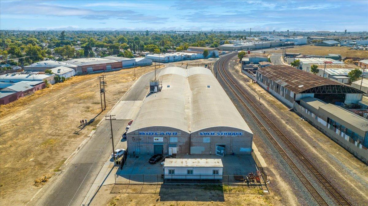 944 S Topeka, Fresno, CA 93721