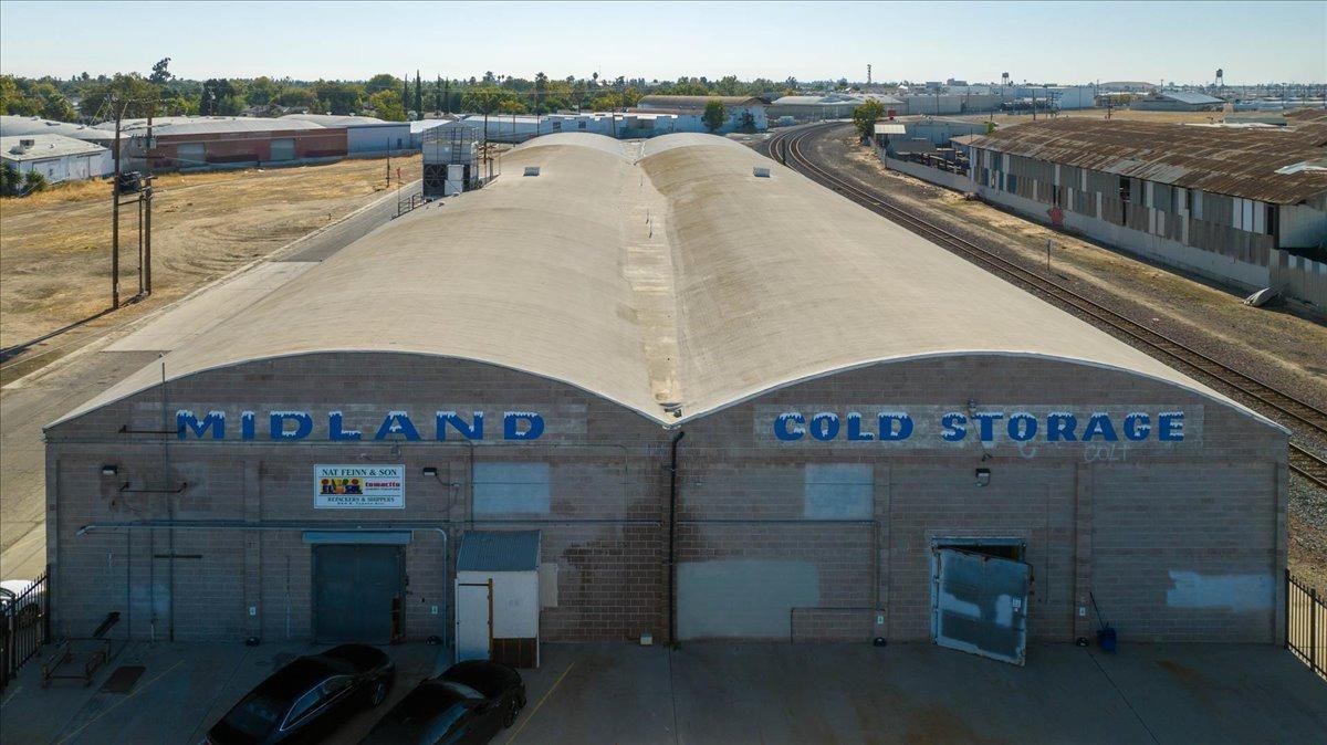 944 S Topeka, Fresno, CA 93721