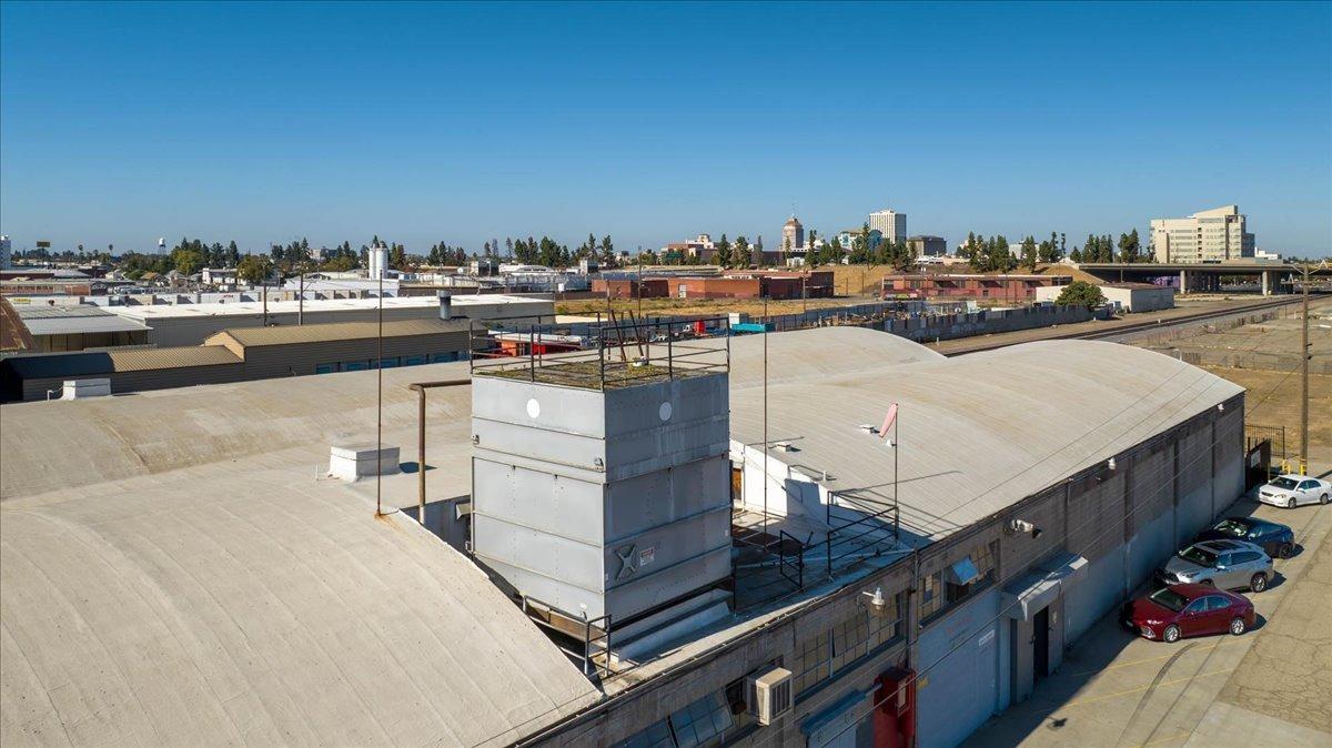 944 S Topeka, Fresno, CA 93721