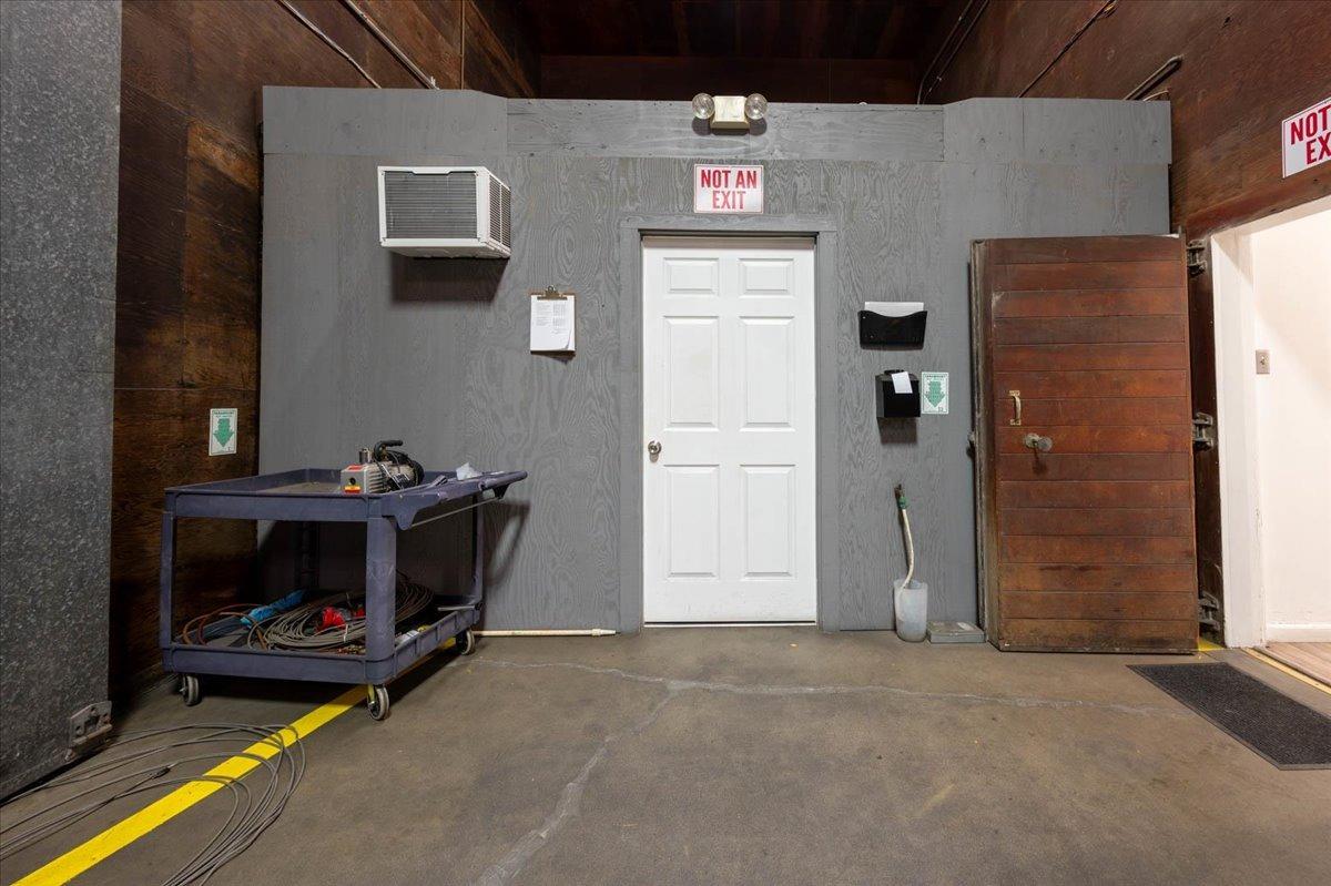 944 S Topeka, Fresno, CA 93721