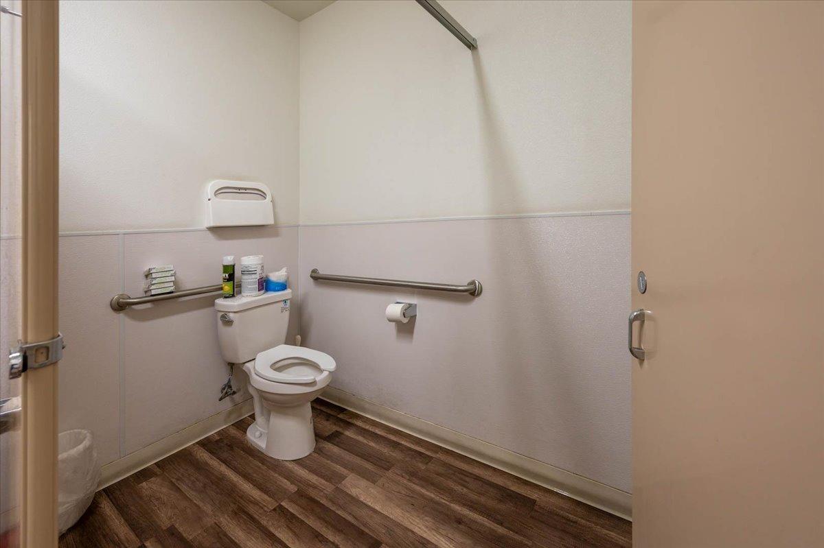 944 S Topeka, Fresno, CA 93721