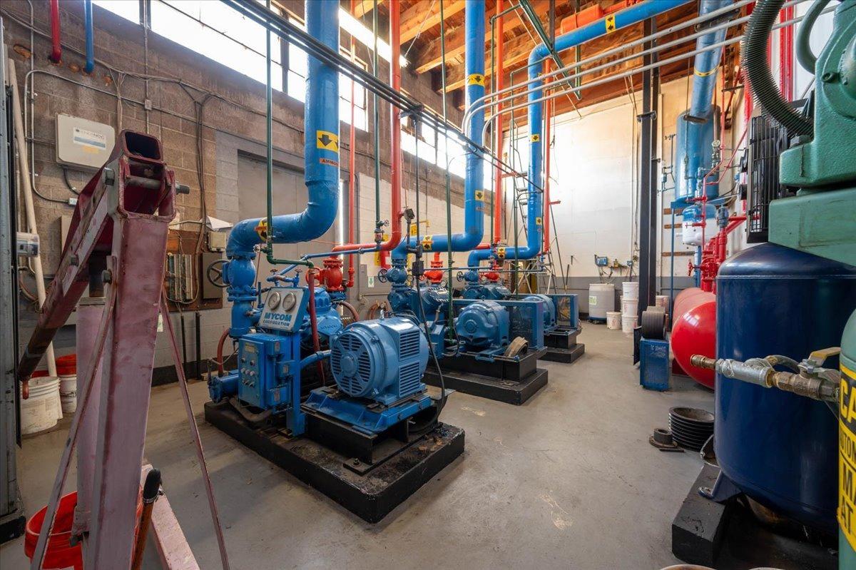 944 S Topeka, Fresno, CA 93721