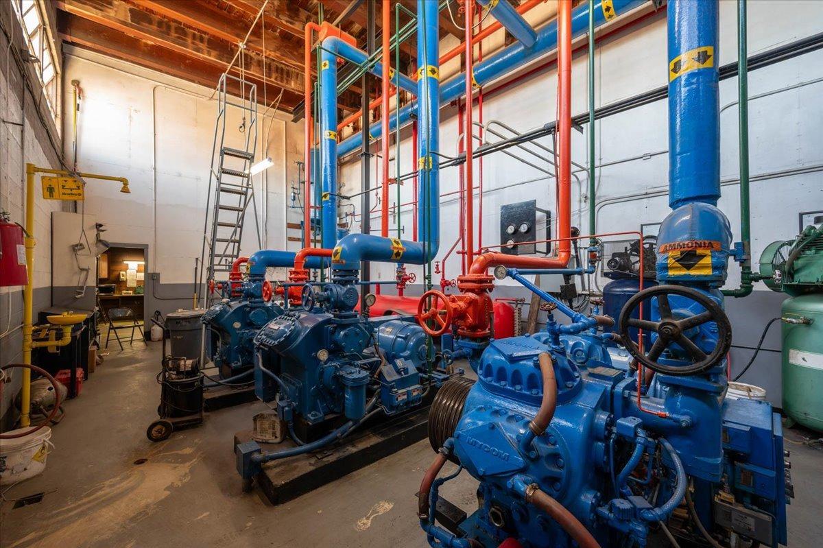 944 S Topeka, Fresno, CA 93721