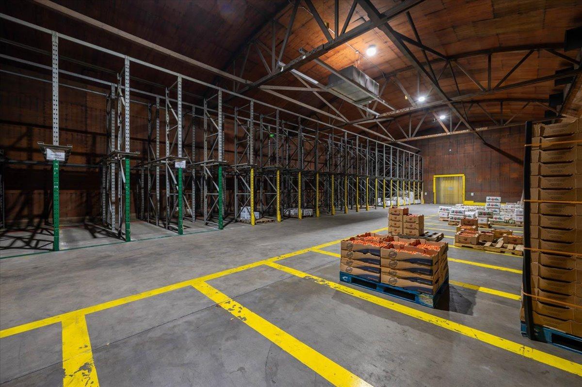 944 S Topeka, Fresno, CA 93721