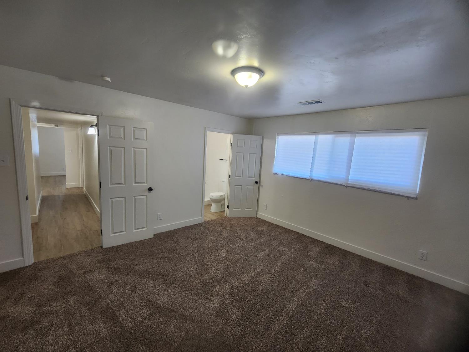 4423 E Eugenia Ave, Fresno, CA 93725