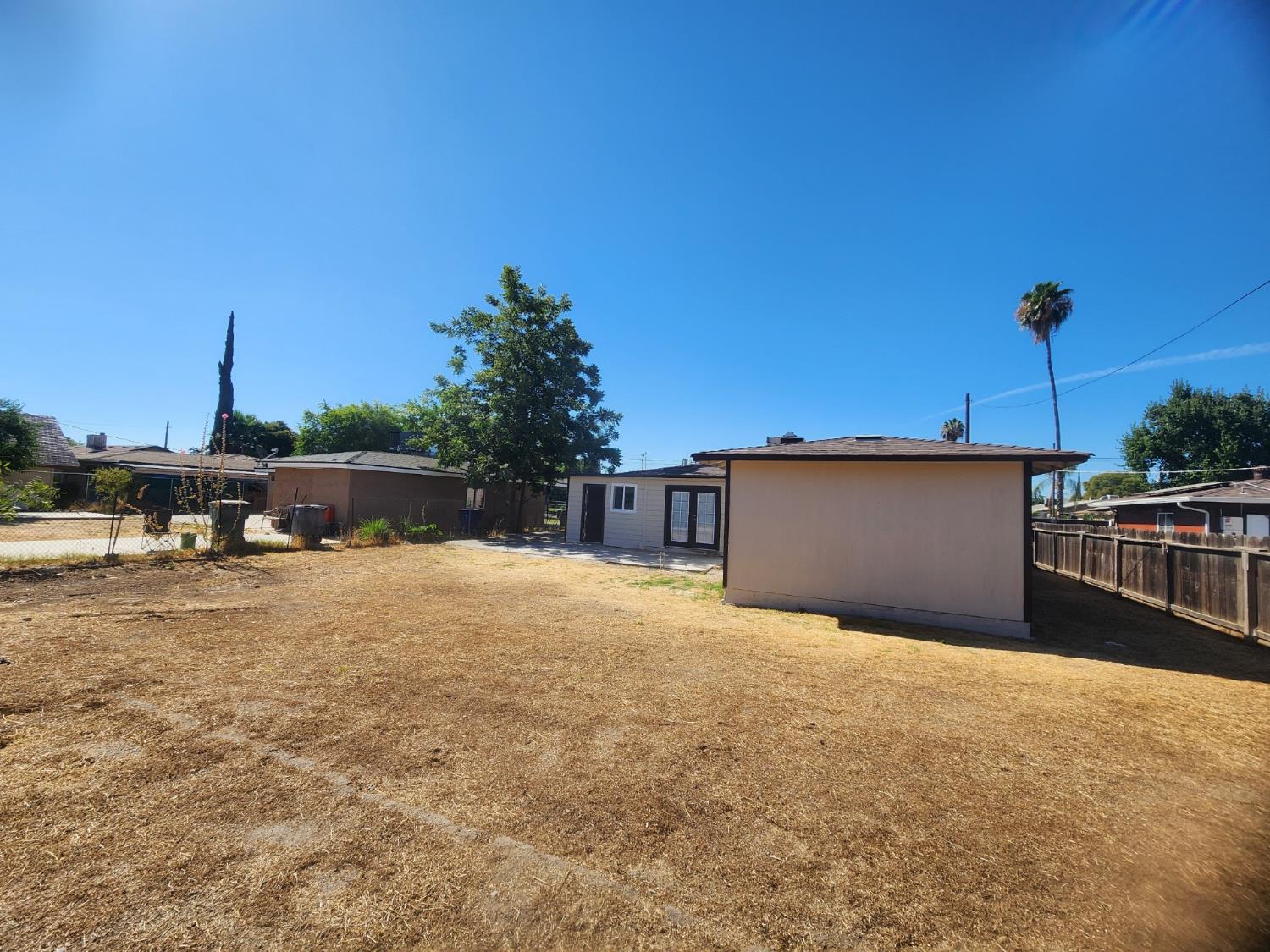 4423 E Eugenia Ave, Fresno, CA 93725