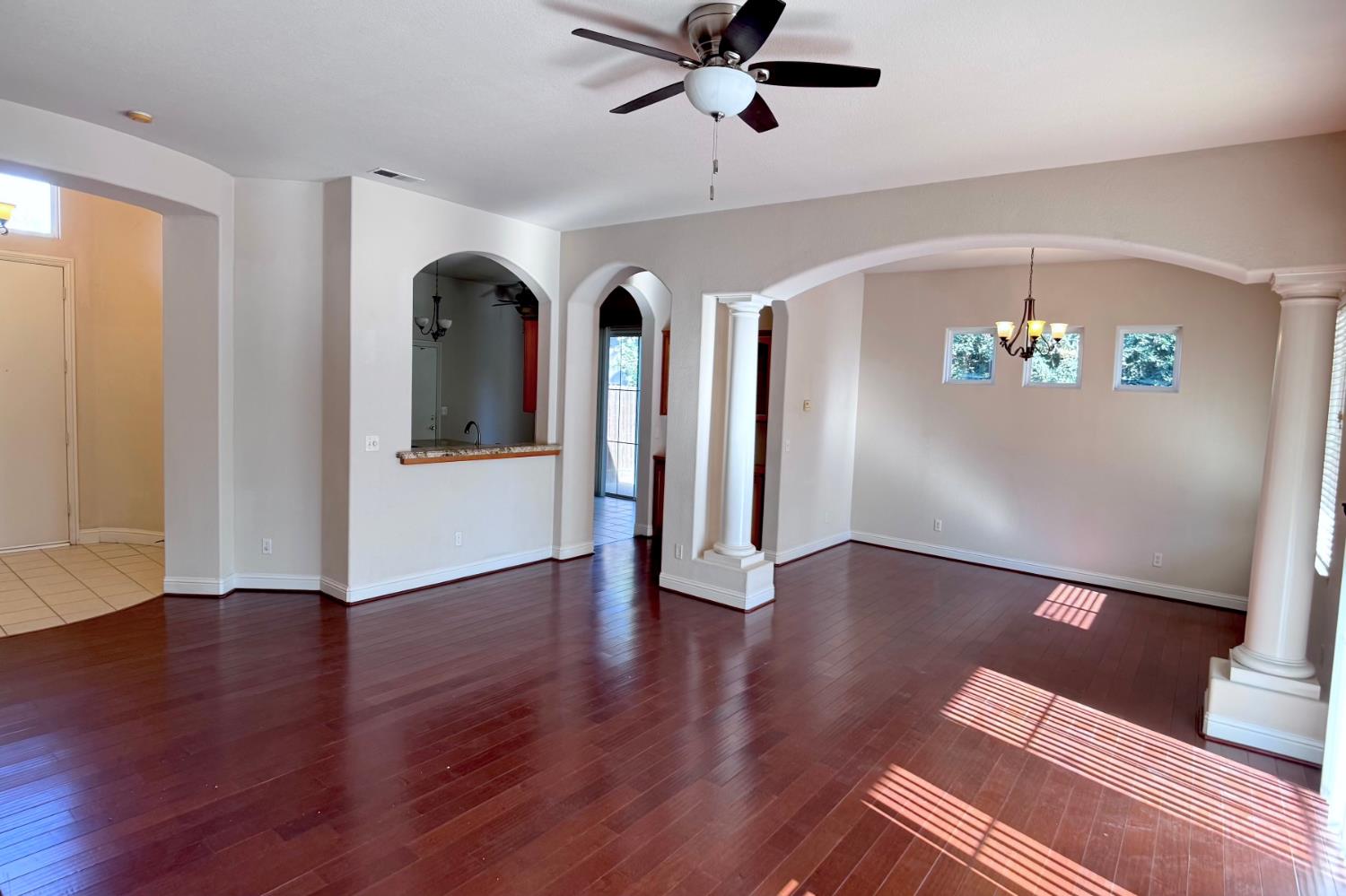 9812 N Sedona Cir, Fresno, CA 93720