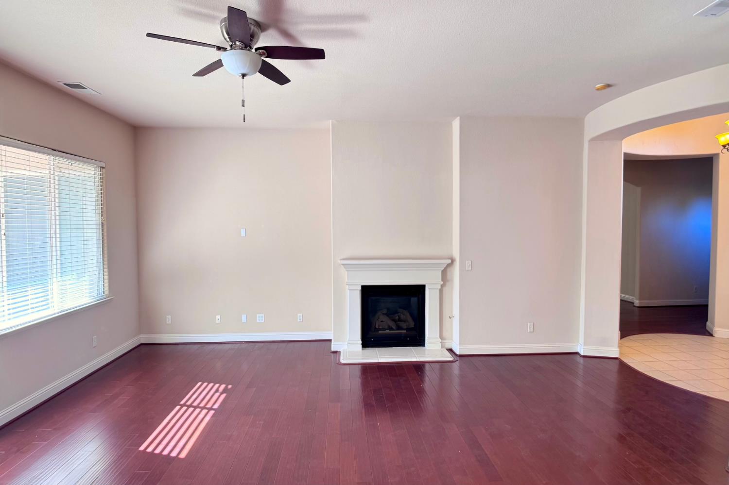 9812 N Sedona Cir, Fresno, CA 93720