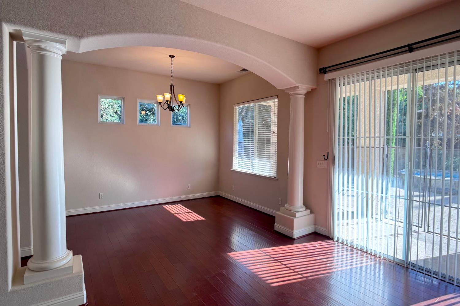 9812 N Sedona Cir, Fresno, CA 93720