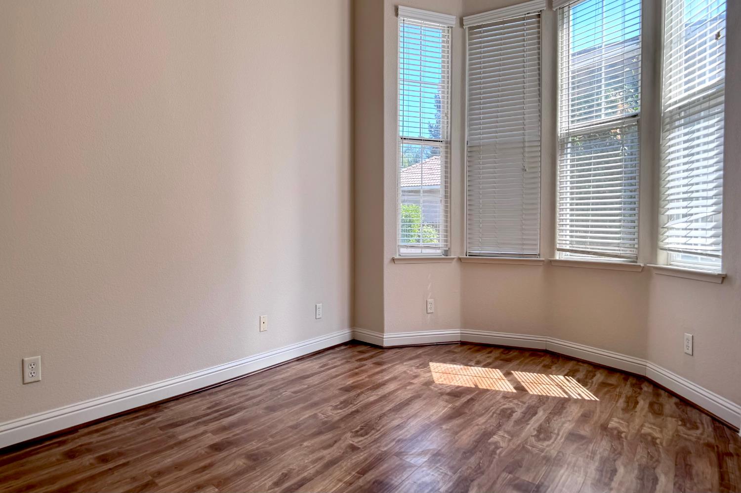 9812 N Sedona Cir, Fresno, CA 93720