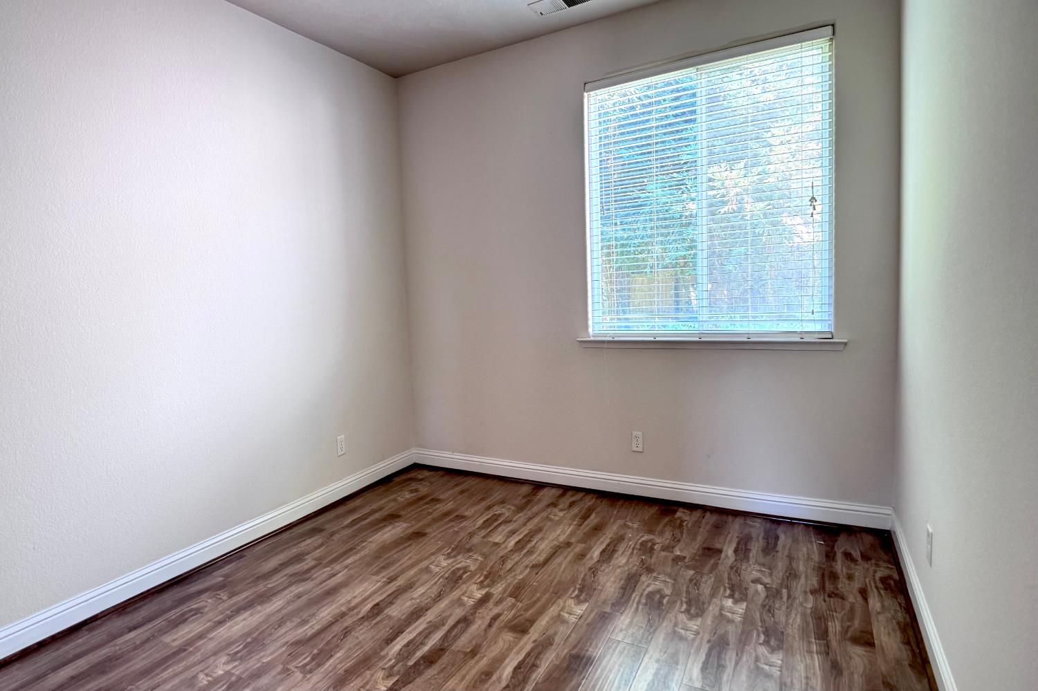 9812 N Sedona Cir, Fresno, CA 93720
