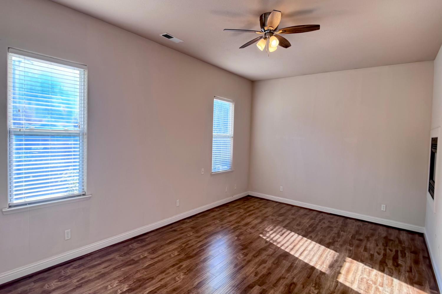 9812 N Sedona Cir, Fresno, CA 93720