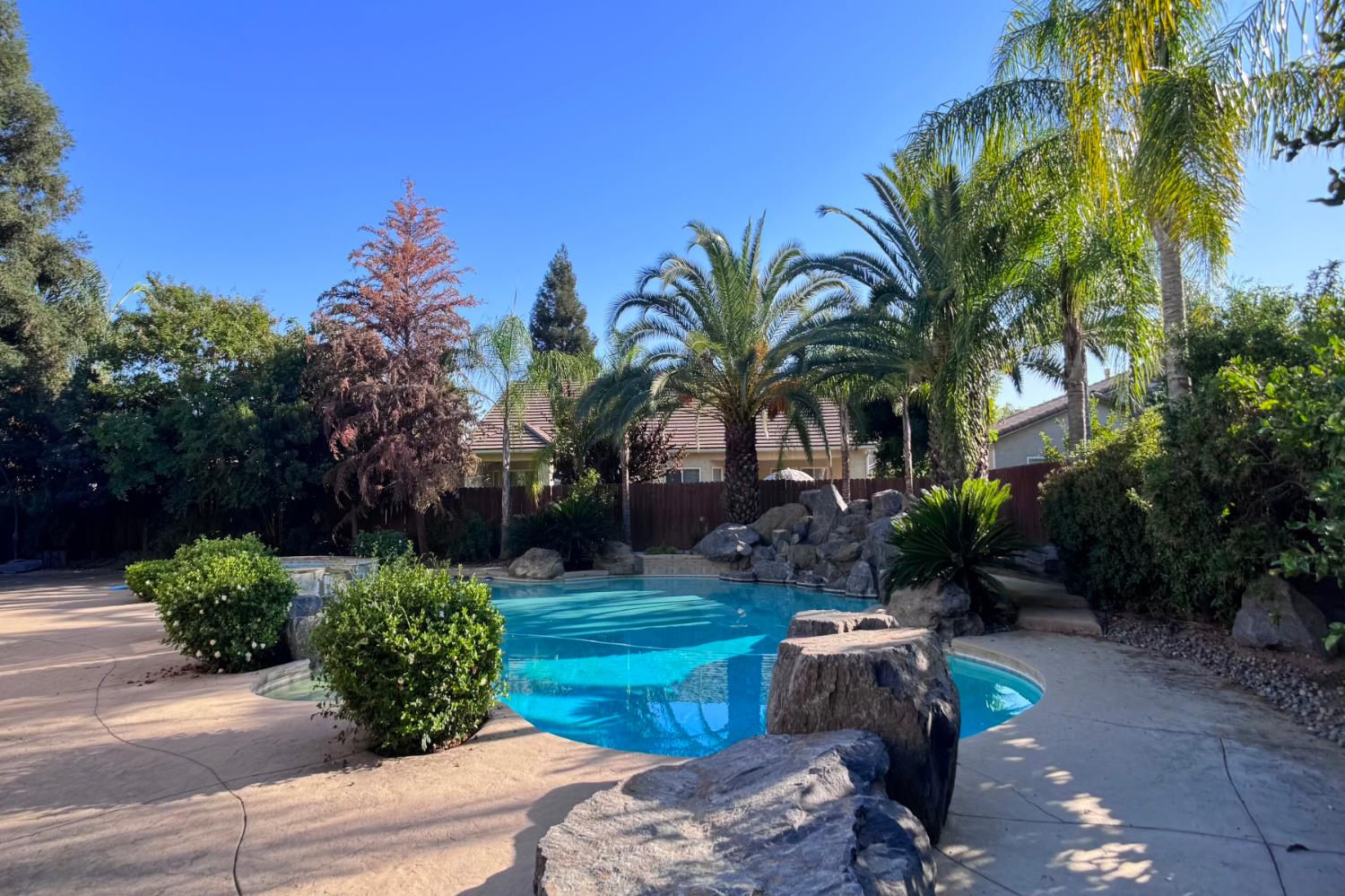 9812 N Sedona Cir, Fresno, CA 93720