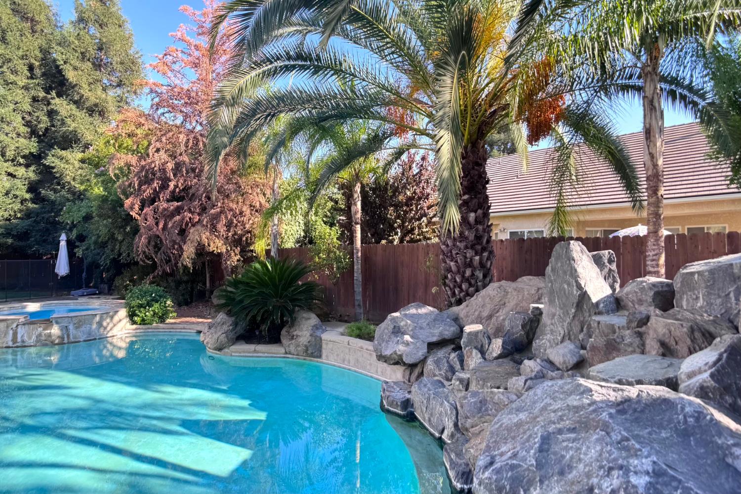 9812 N Sedona Cir, Fresno, CA 93720