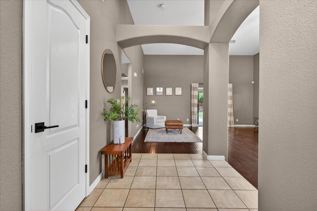 2873 E El Paso Ave, Fresno, CA 93720