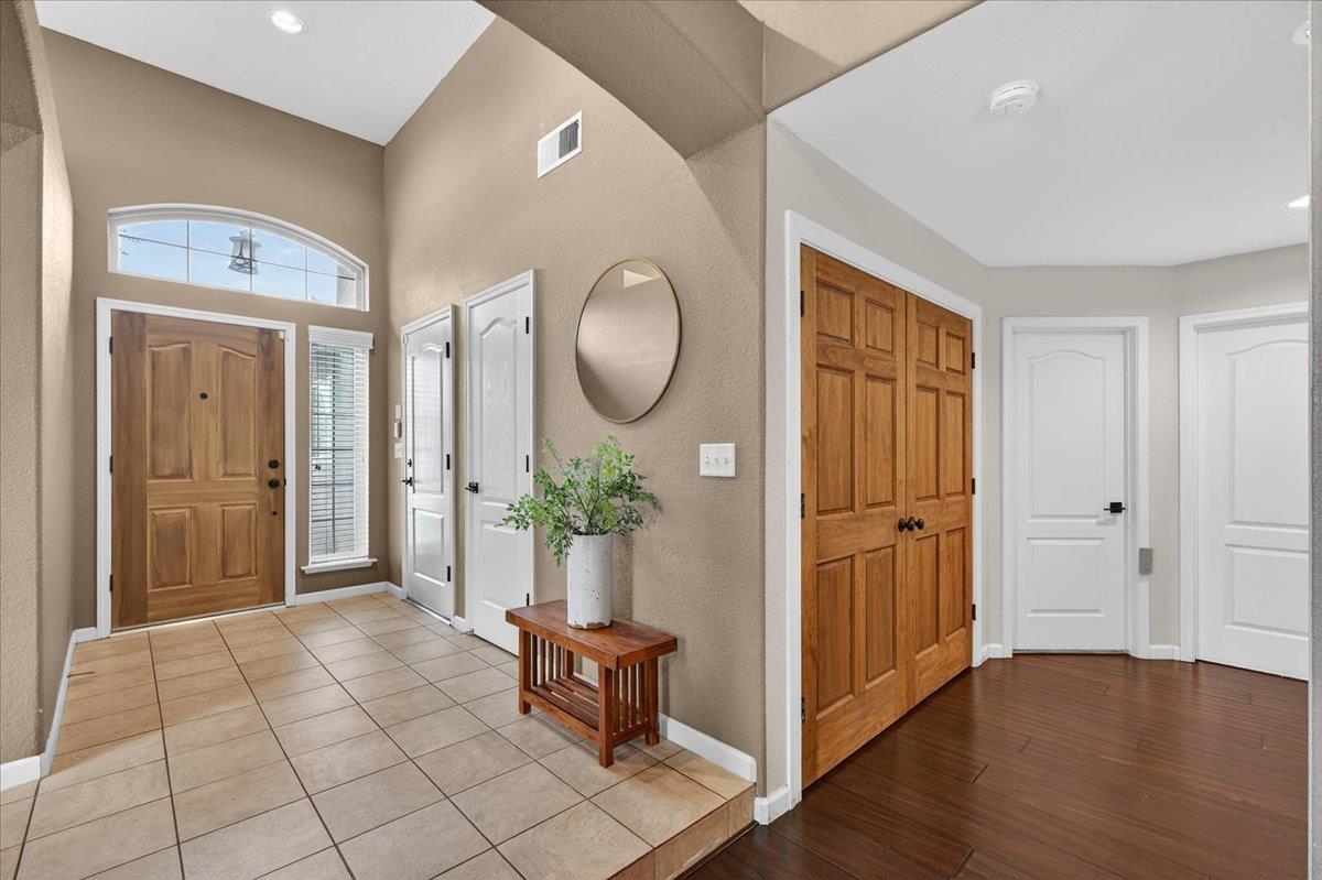 2873 E El Paso Ave, Fresno, CA 93720