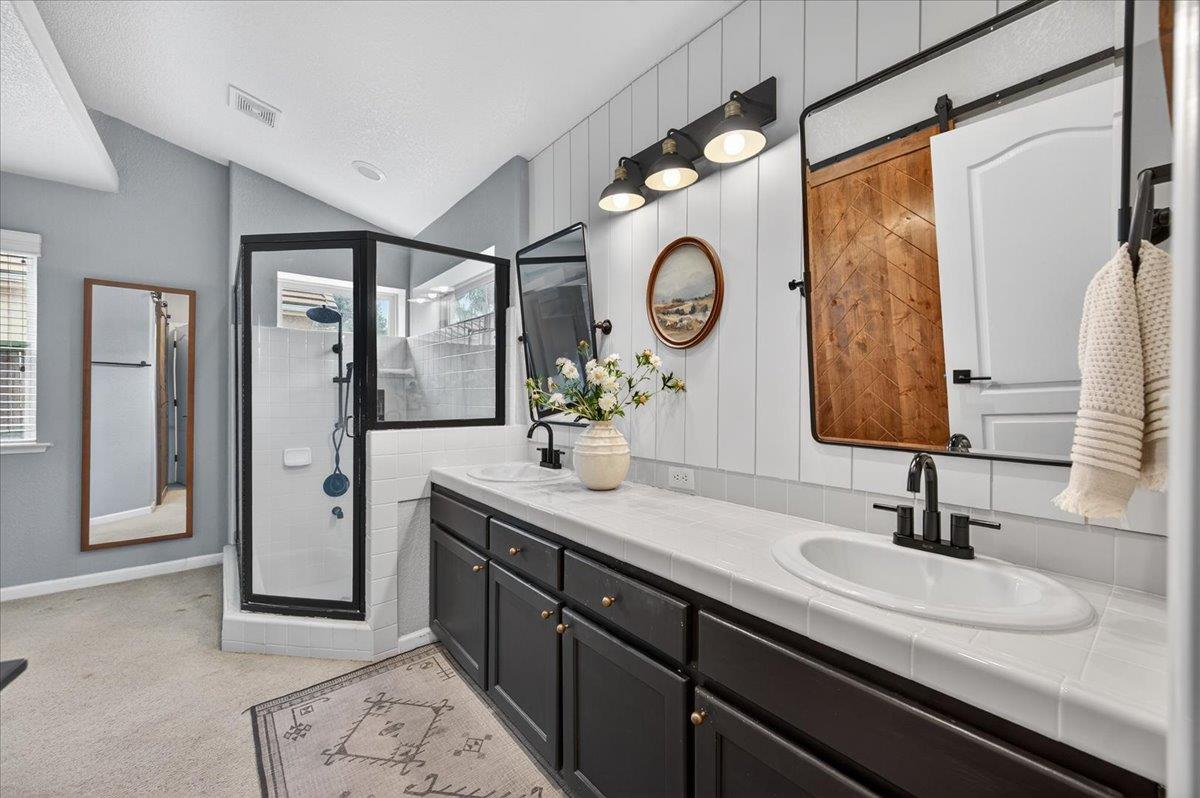 2873 E El Paso Ave, Fresno, CA 93720