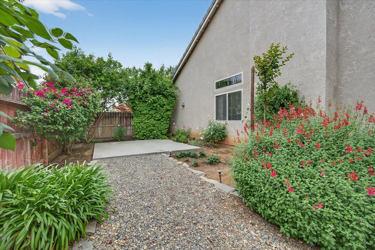 2873 E El Paso Ave, Fresno, CA 93720