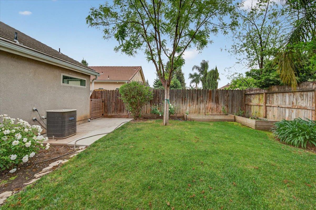 2873 E El Paso Ave, Fresno, CA 93720