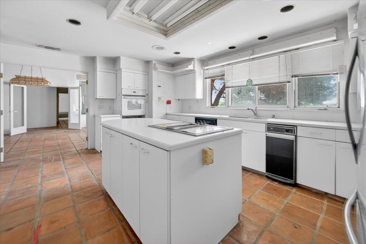 19185 W Jensen Ave, Kerman, CA 93630