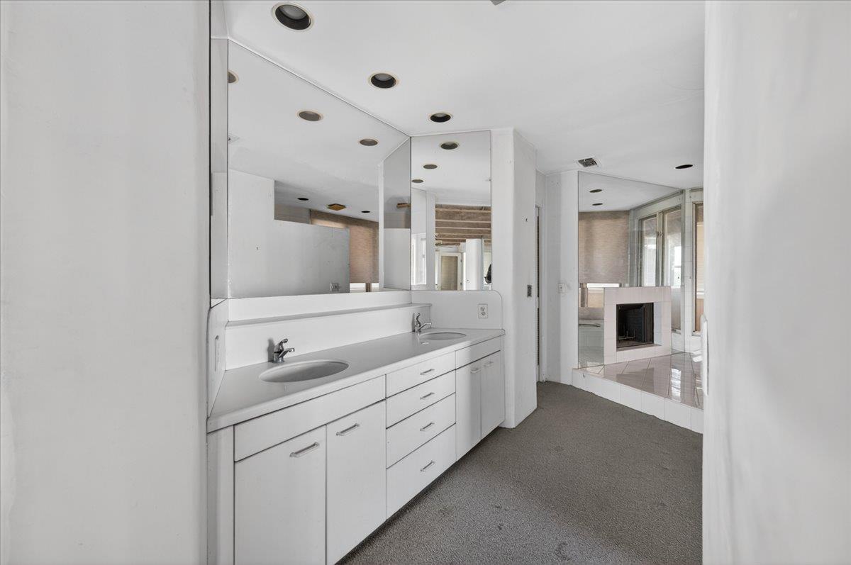 19185 W Jensen Ave, Kerman, CA 93630