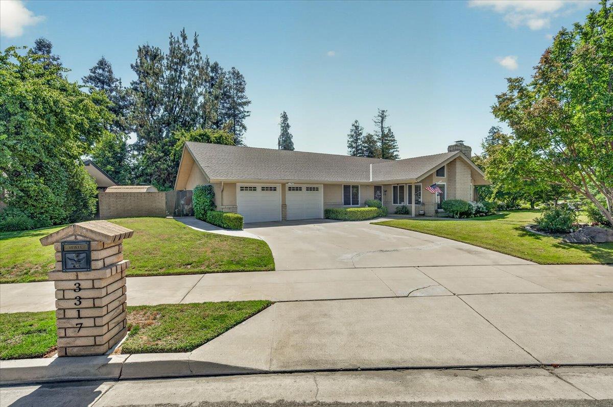 3317 W Alluvial Ave, Fresno, CA 93711