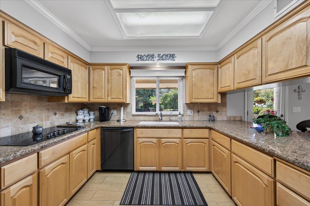 3317 W Alluvial Ave, Fresno, CA 93711