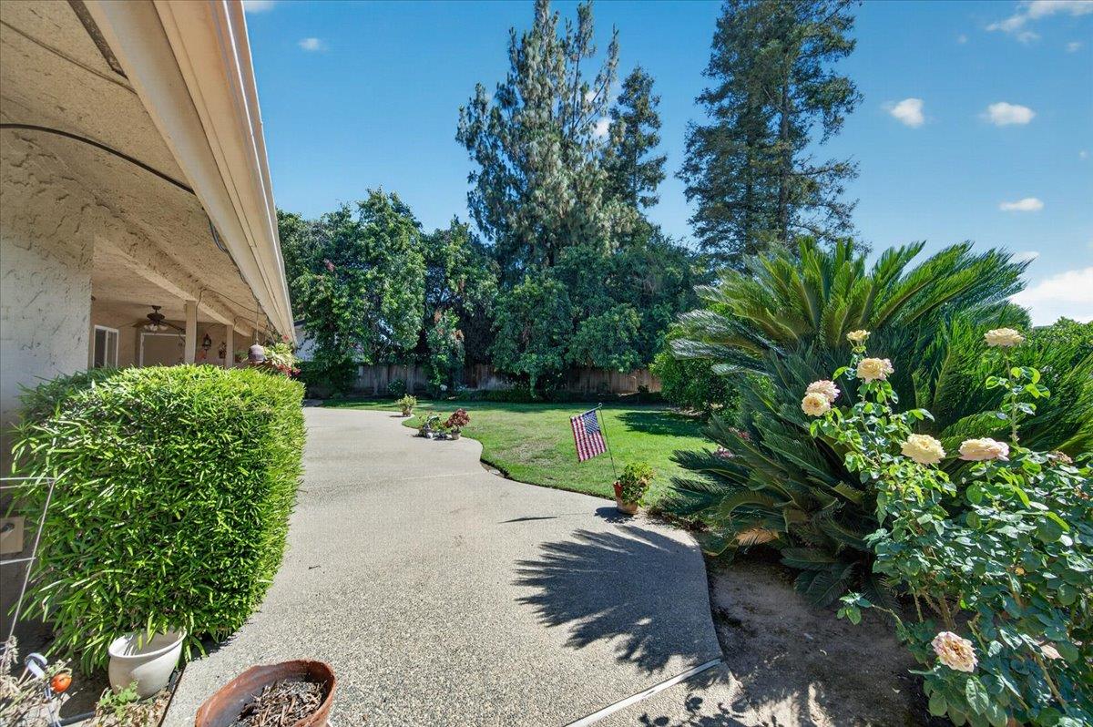 3317 W Alluvial Ave, Fresno, CA 93711