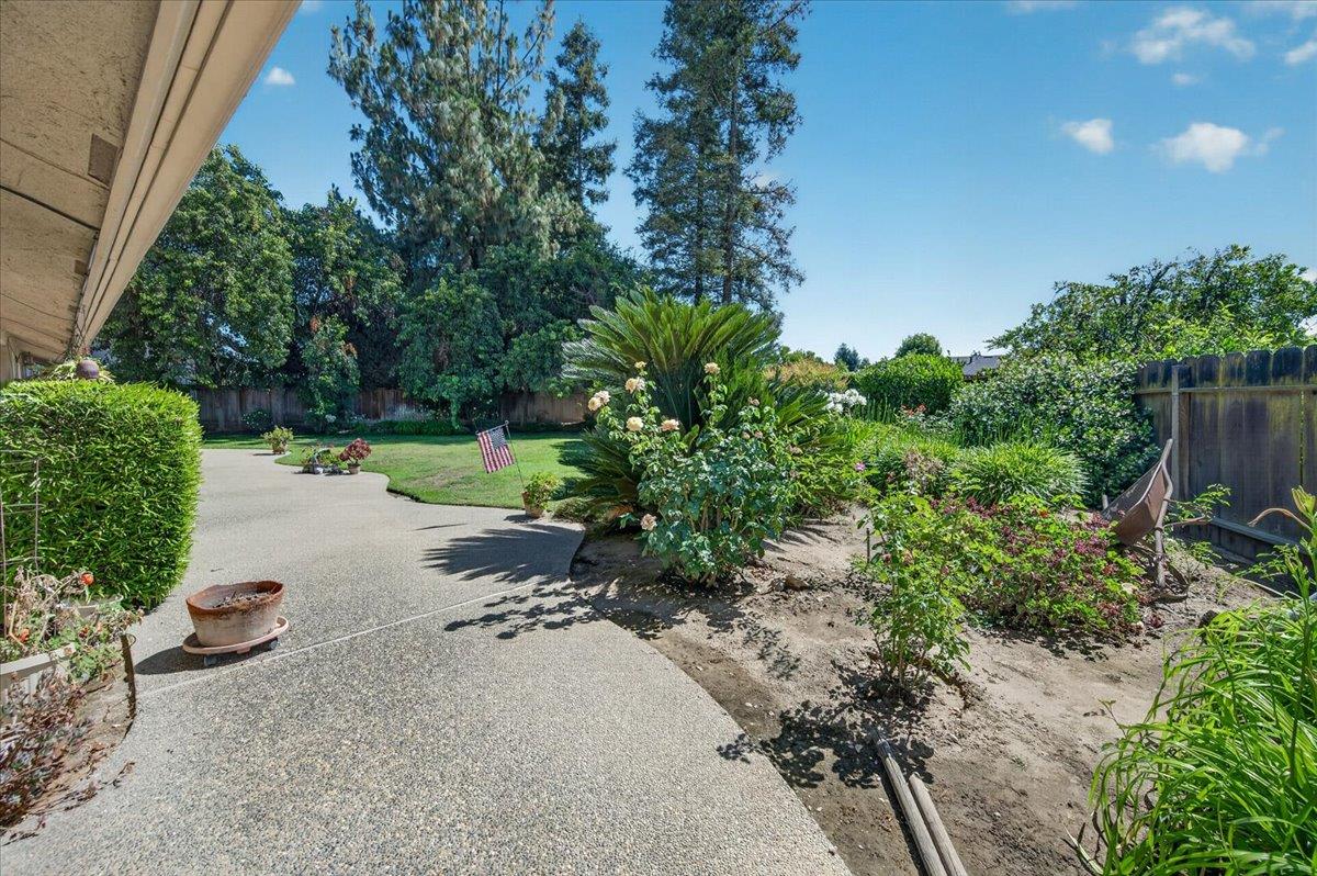 3317 W Alluvial Ave, Fresno, CA 93711